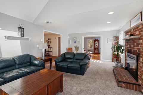 18 Cadman Rd, Mendon, MA 01756 photo 8