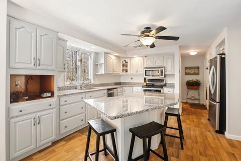 18 Cadman Rd, Mendon, MA 01756 photo 12