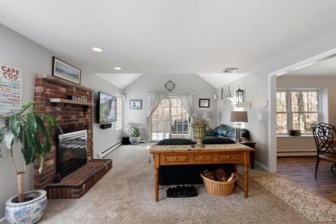 18 Cadman Rd, Mendon, MA 01756 photo 6