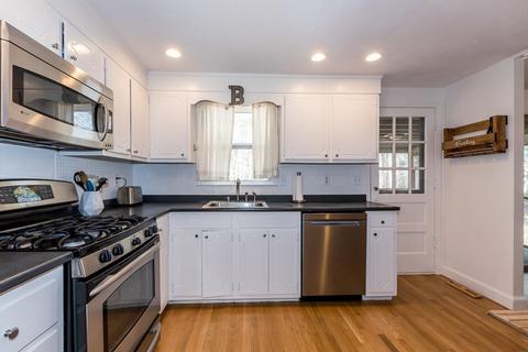 21 Longmeadow Dr, Canton, MA 02021 photo 9