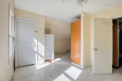 57 Acushnet Ave, Springfield, MA 01105 photo 9