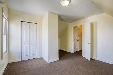 57 Acushnet Ave, Springfield, MA 01105 photo 16