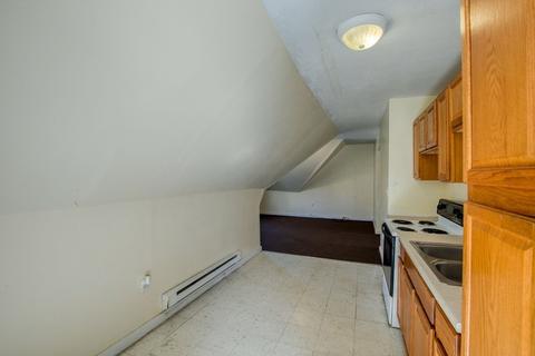57 Acushnet Ave, Springfield, MA 01105 photo 6