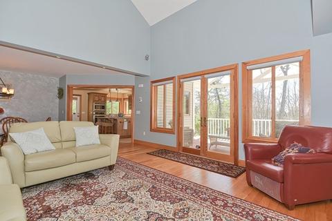 14 River St, Upton, MA 01568 photo 4