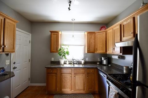 5 Friendly St, Fairhaven, MA 02719 photo 10