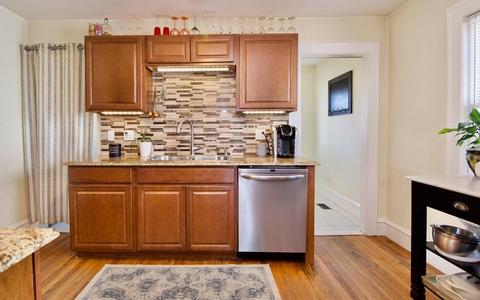 14 Benz St, Springfield, MA 01118 photo 4