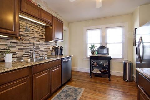 14 Benz St, Springfield, MA 01118 photo 6