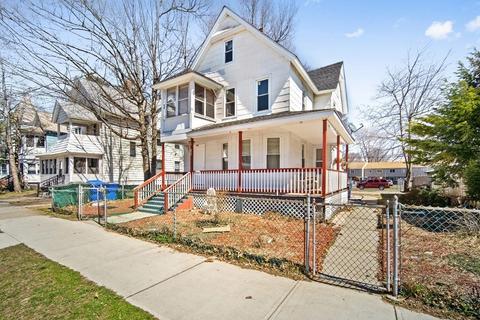 137 Marion St, Springfield, MA 01109 photo 2