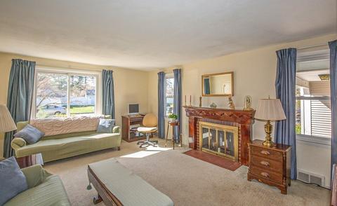 76 Willowbrook Dr, Springfield, MA 01129 photo 11