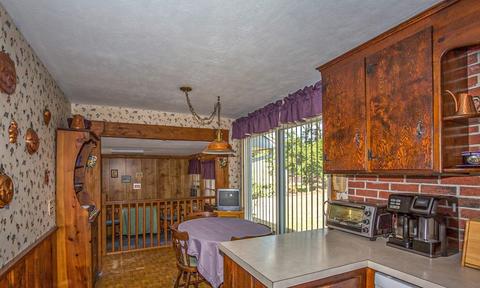 76 Willowbrook Dr, Springfield, MA 01129 photo 5