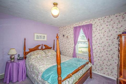 76 Willowbrook Dr, Springfield, MA 01129 photo 21