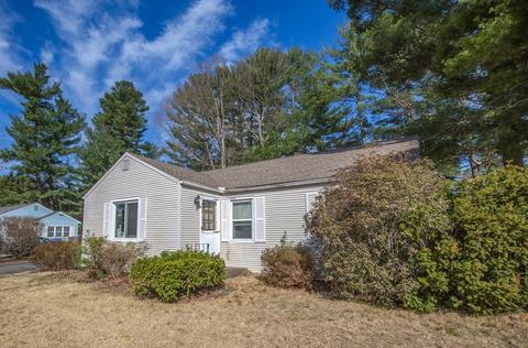 76 Willowbrook Dr, Springfield, MA 01129 photo 2