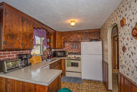 76 Willowbrook Dr, Springfield, MA 01129 photo 8