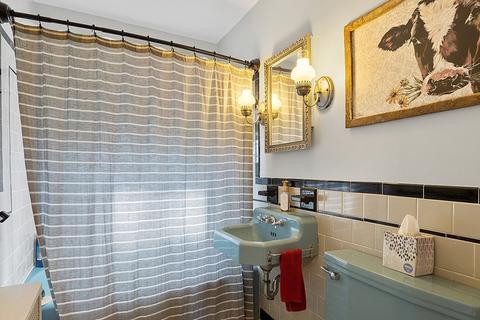 16 Hilton Ave, Worcester, MA 01604 photo 8