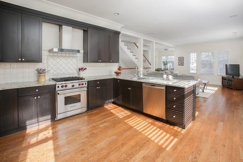 96 Beals St #2, Brookline, MA 02446 photo 2