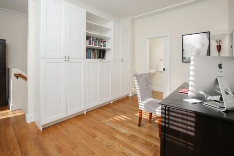 96 Beals St #2, Brookline, MA 02446 photo 6