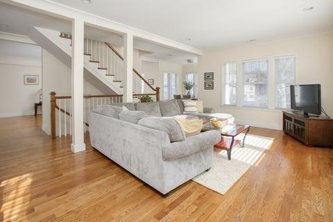 96 Beals St #2, Brookline, MA 02446 photo 3