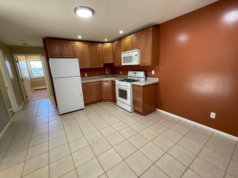109 Langley St #10, Fall River, MA 02720 photo 4