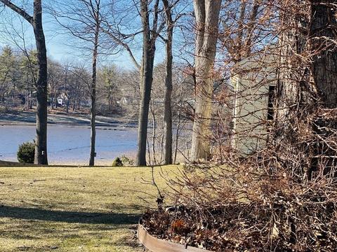 231 Pondview, Springfield, MA 01118 photo 3