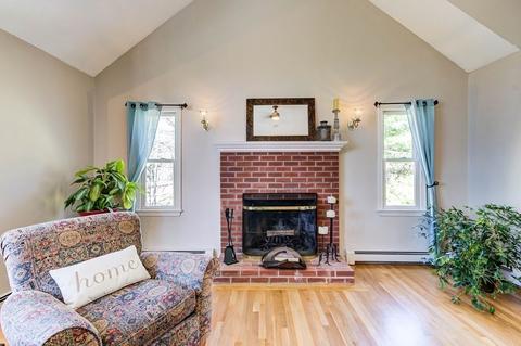 25 Crestview Dr, Mendon, MA 01756 photo 18