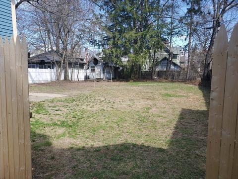 37 Greenleaf St, Springfield, MA 01108 photo 3