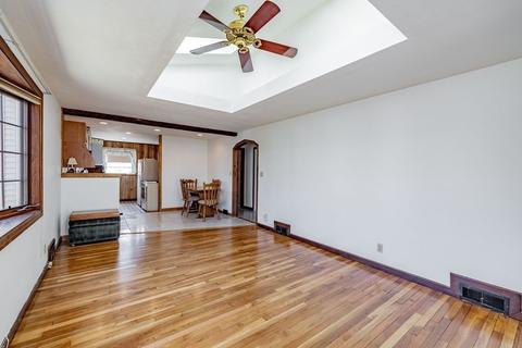 43 Griffin St, Springfield, MA 01104 photo 3