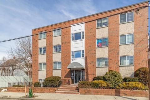 15 Staples Ave #24, Everett, MA 02149 photo 2