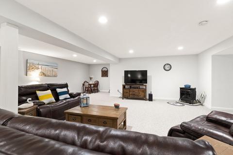 357 Nicholas Dr, Lancaster, MA 01523 photo 24