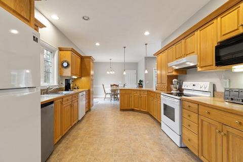 357 Nicholas Dr, Lancaster, MA 01523 photo 12