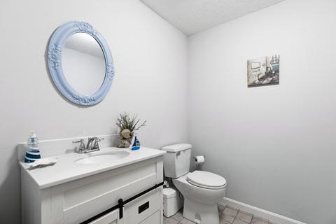357 Nicholas Dr, Lancaster, MA 01523 photo 22