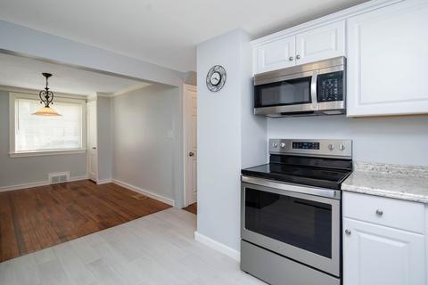 50 Seneca St, Springfield, MA 01151 photo 6