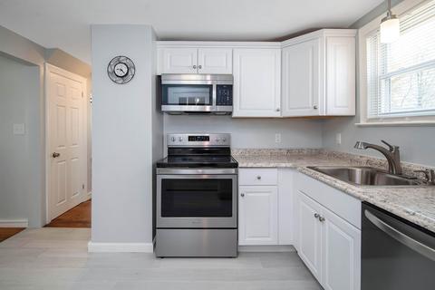 50 Seneca St, Springfield, MA 01151 photo 13