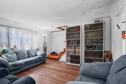 11 Maple Ave, Sharon, MA 02067 photo 10
