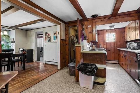 11 Maple Ave, Sharon, MA 02067 photo 4
