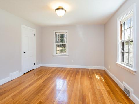 4 Pine Tree Dr, Worcester, MA 01609 photo 5