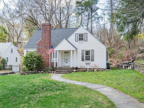 4 Pine Tree Dr, Worcester, MA 01609 photo 2
