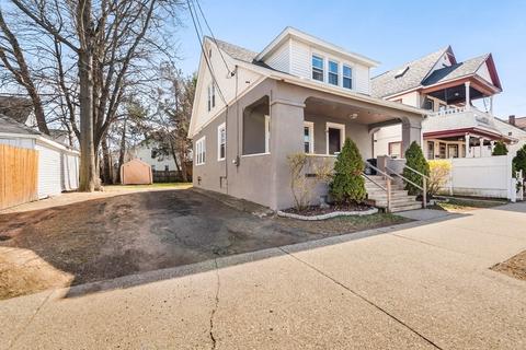 19 Hughes St, Springfield, MA 01108 photo 1