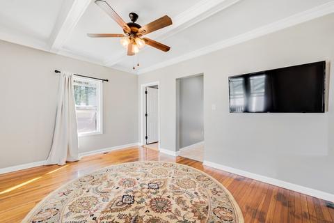 19 Hughes St, Springfield, MA 01108 photo 11