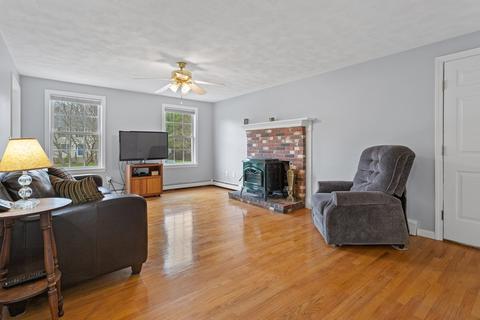 4 Euginia Dr, Mansfield, MA 02048 photo 9
