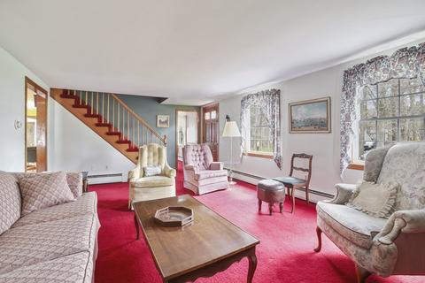 114 Sunset Dr, Raynham, MA 02767 photo 3