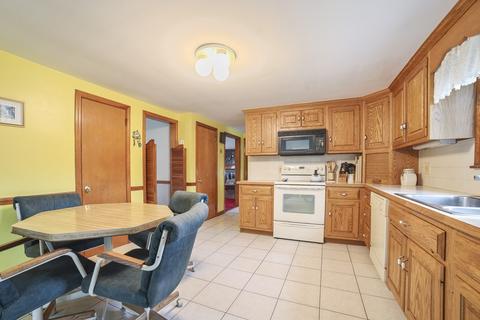 114 Sunset Dr, Raynham, MA 02767 photo 6