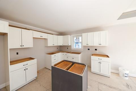 16 Chace St, Fall River, MA 02724 photo 3