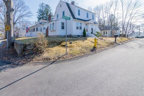 14 Arrowhead Ln, Dedham, MA 02026 photo 4