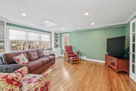 7 Cedar Rd, Brookline, MA 02467 photo 6