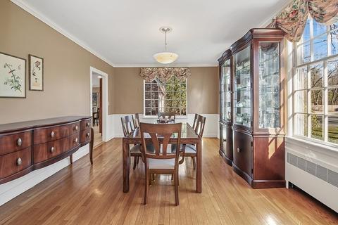 7 Cedar Rd, Brookline, MA 02467 photo 5
