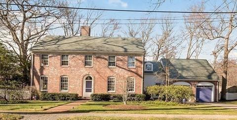 7 Cedar Rd, Brookline, MA 02467 photo 1
