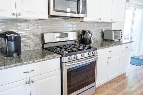 5 Penikese St, Wareham, MA 02576 photo 4