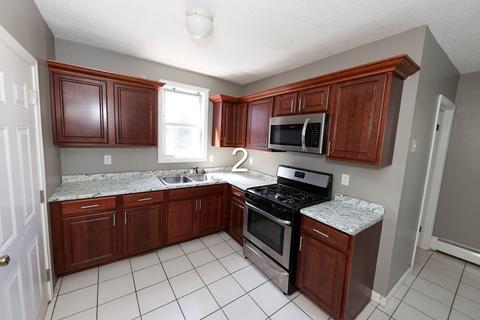 459 Snell St, Fall River, MA 02721 photo 1