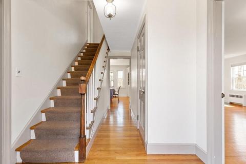 68 Conant St, Beverly, MA 01915 photo 4