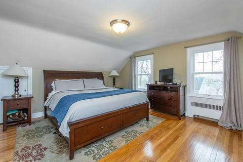 33 Hadwen Ln, Worcester, MA 01602 photo 24